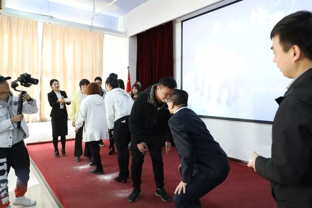 乾港生日會(huì) 乾港生日會(huì)